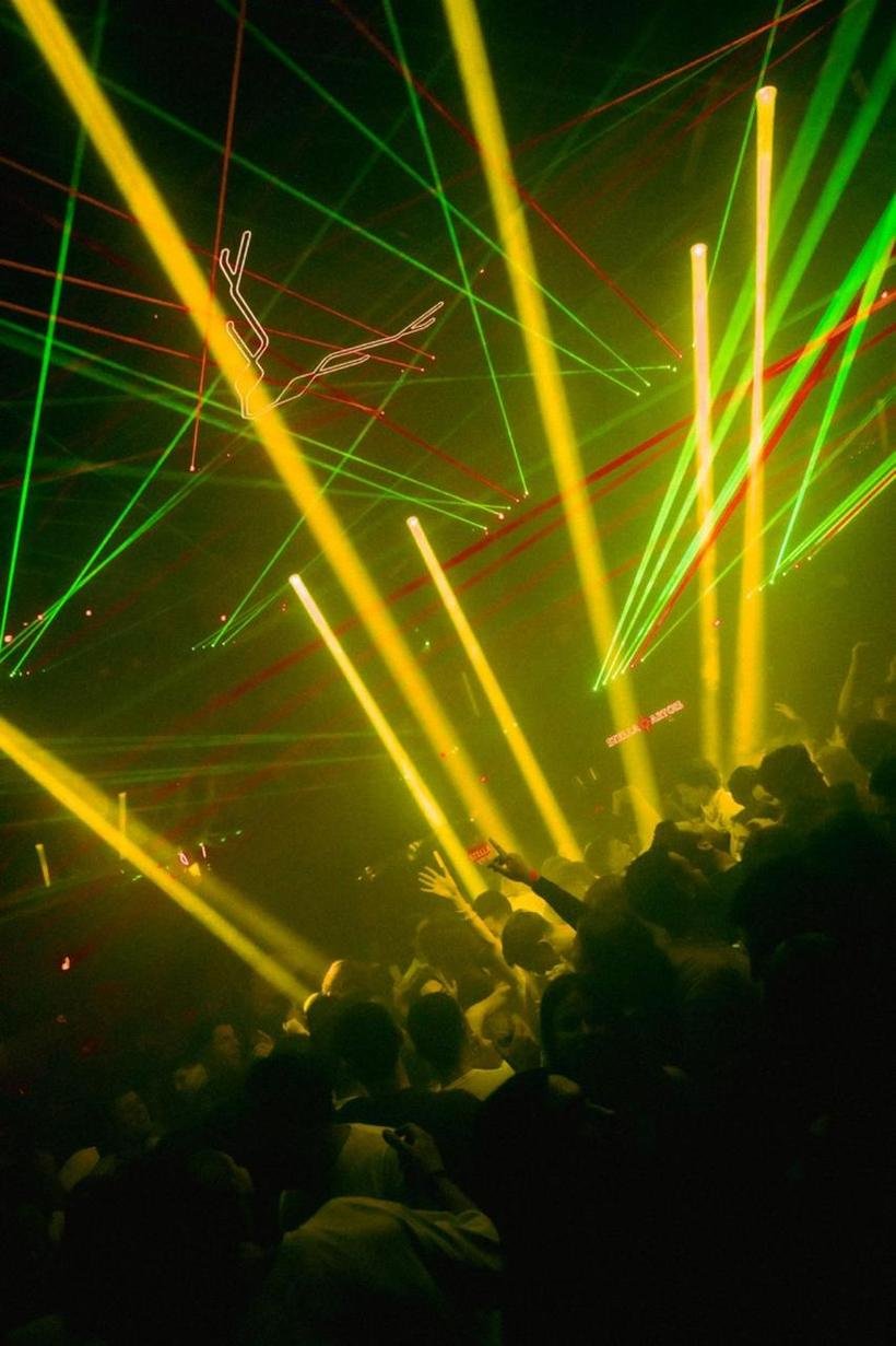 Cabina de DJ — Shampoo Entertainment